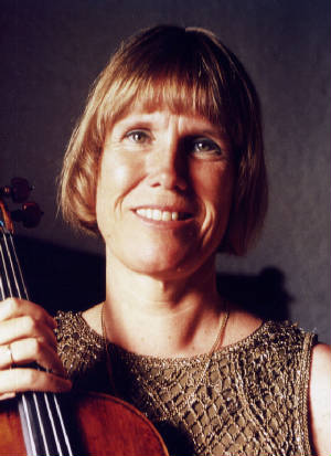 Websitephotos/Barbaracolor.jpg